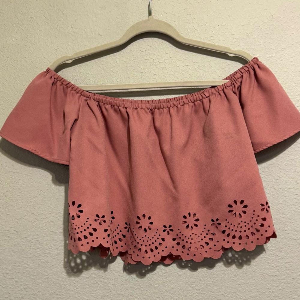 Off the shoulder cut out top floral rose pink